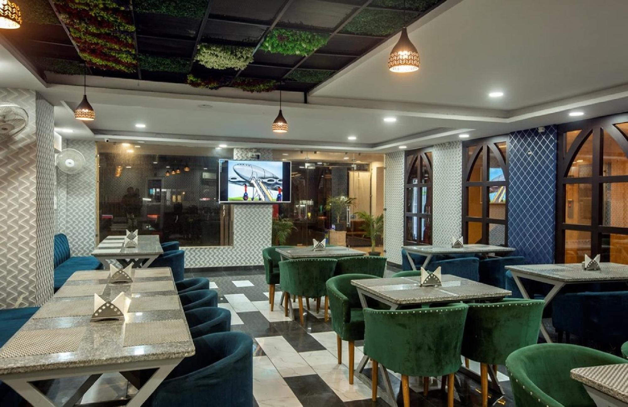 Ginger Plaza Delhi Airport 4* New Delhi